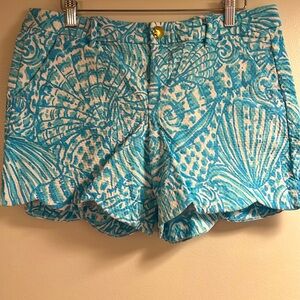 Lilly Pulitzer 13” scallop hemmed shorts, gently worn size 10, blue scallop